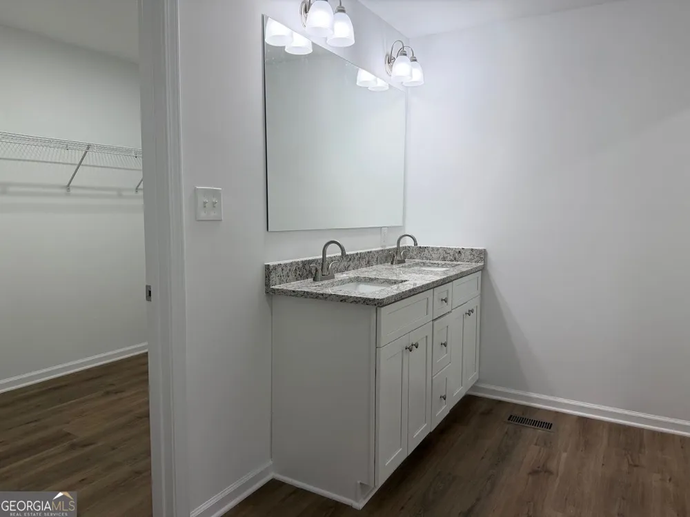 65 W Meadowcliff CIR Carrollton, GA 30116