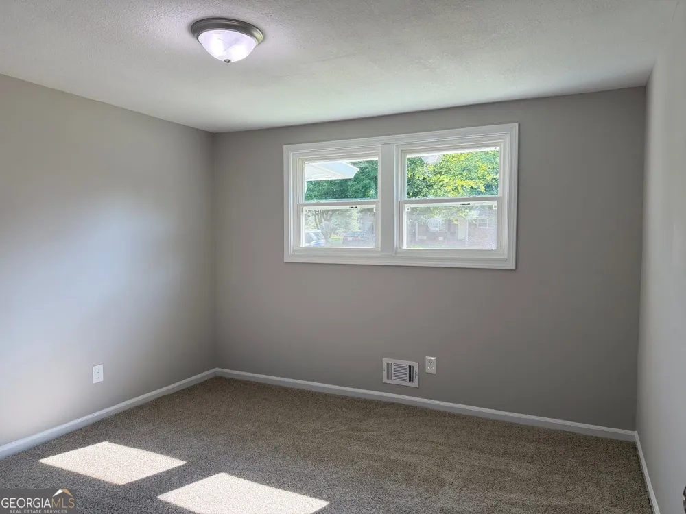 65 W Meadowcliff CIR Carrollton, GA 30116