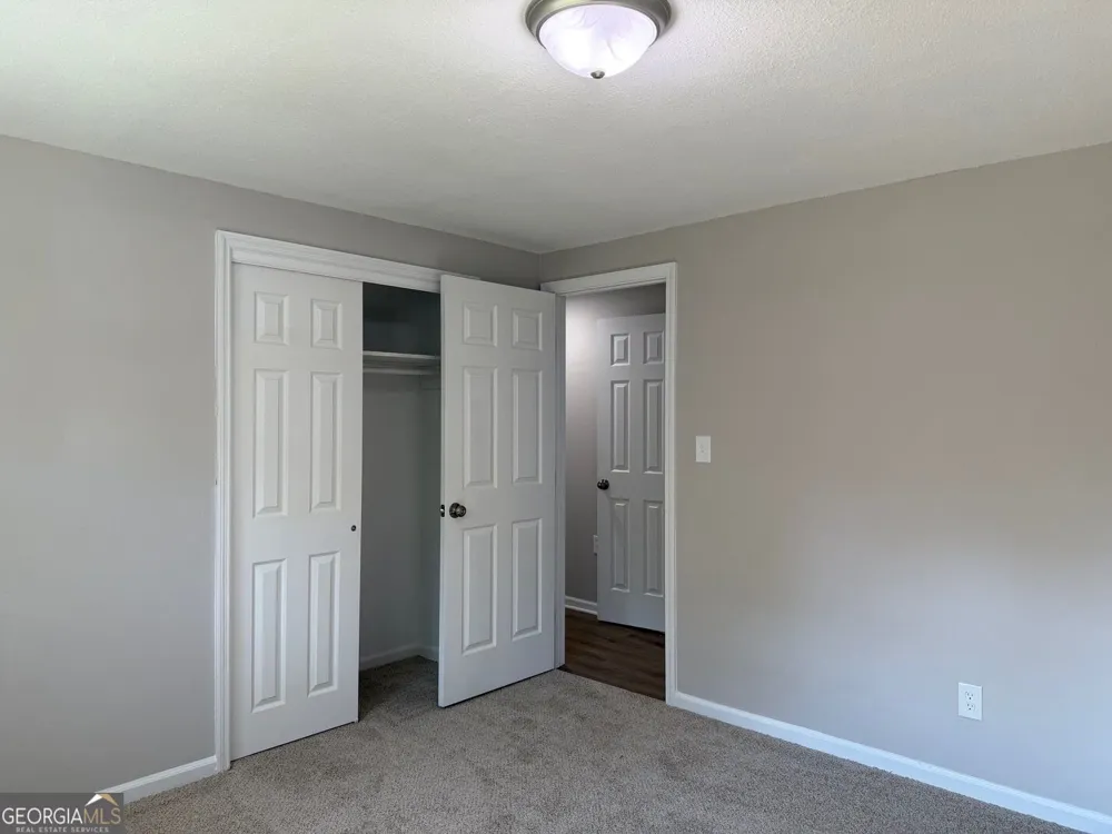 65 W Meadowcliff CIR Carrollton, GA 30116