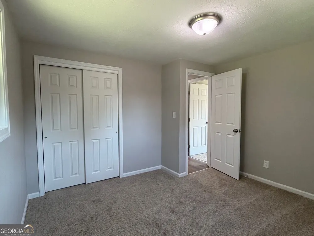 65 W Meadowcliff CIR Carrollton, GA 30116