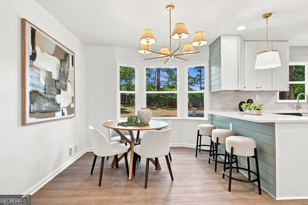 302 Hickory LN Canton, GA 30115