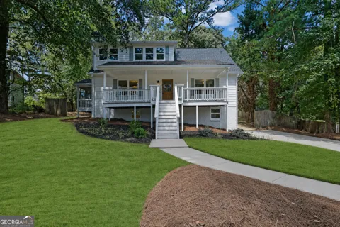 302 Hickory LN
