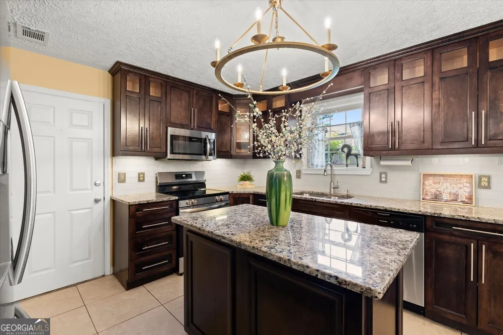 2431 Stonebridge LN Duluth, GA 30096