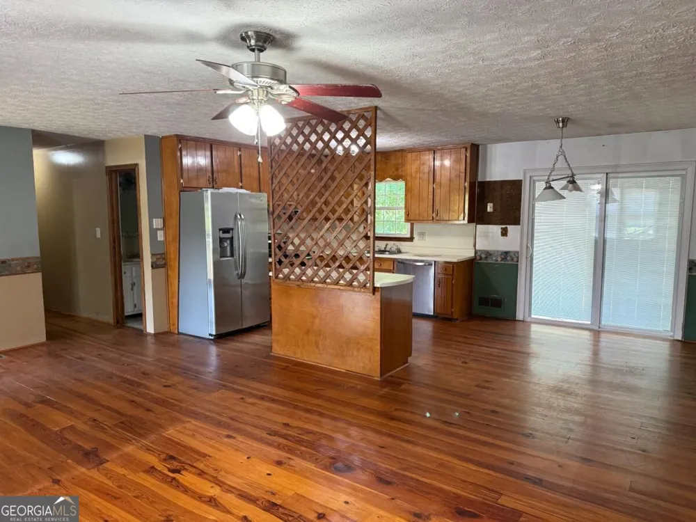 435 S Unity Grove RD Locust Grove, GA 30248
