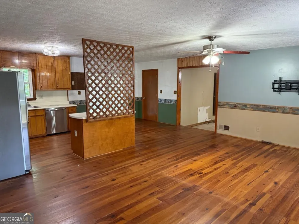 435 S Unity Grove RD Locust Grove, GA 30248