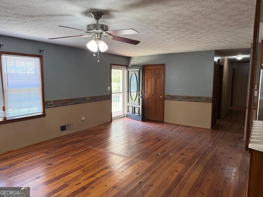 435 S Unity Grove RD Locust Grove, GA 30248