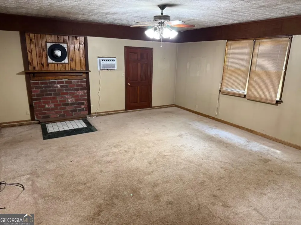 435 S Unity Grove RD Locust Grove, GA 30248