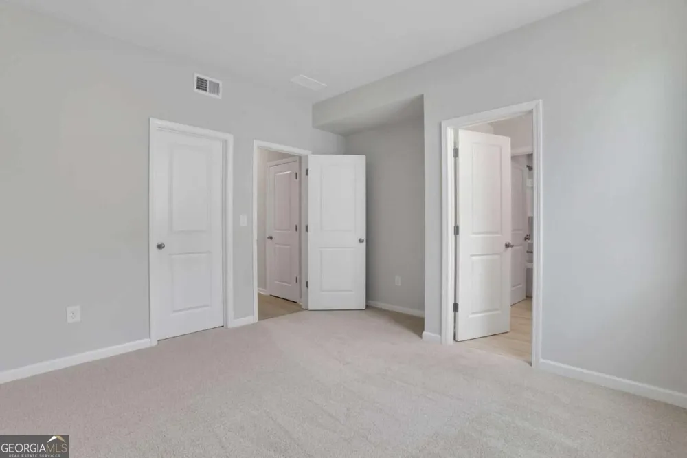 4081 Adler CIR Buford, GA 30519