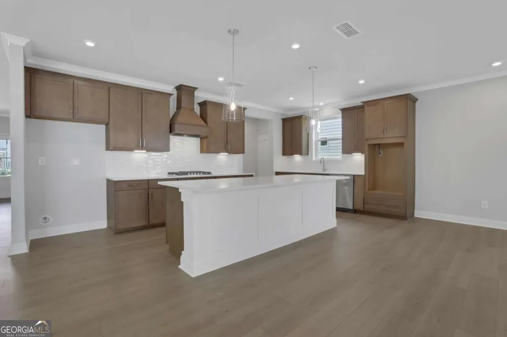 4081 Adler CIR Buford, GA 30519