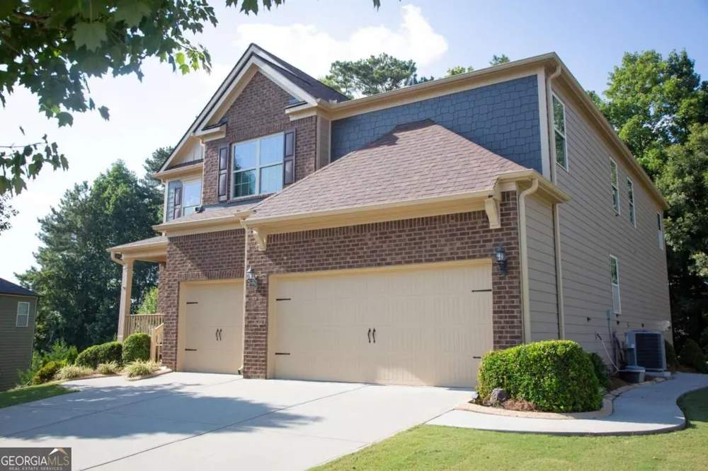 2410 Cain CIR Dacula, GA 30019