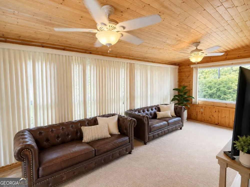 1967 Temple Johnson RD Loganville, GA 30052