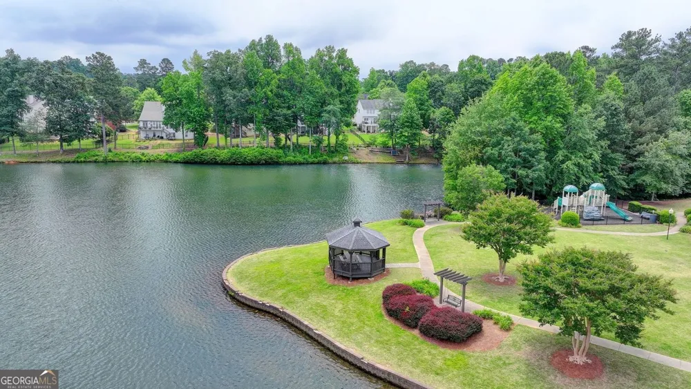1105 Bookhout DR Cumming, GA 30041