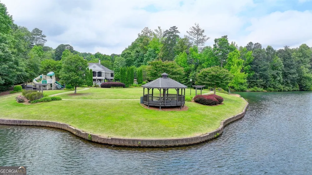 1105 Bookhout DR Cumming, GA 30041