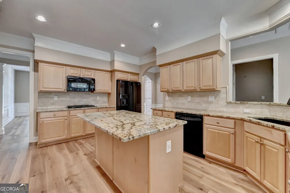 1105 Bookhout DR Cumming, GA 30041