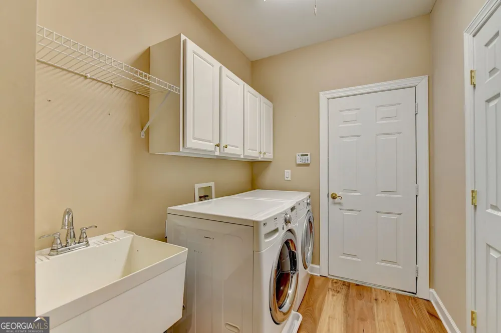 1105 Bookhout DR Cumming, GA 30041