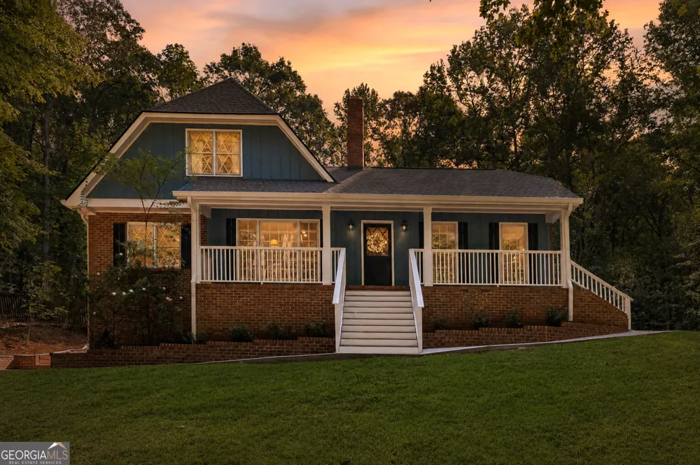 400 Darren DR Fayetteville, GA 30215