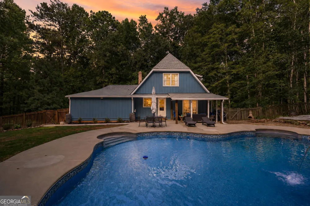 400 Darren DR Fayetteville, GA 30215