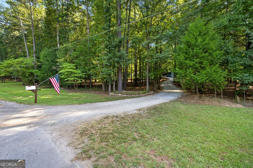 400 Darren DR Fayetteville, GA 30215