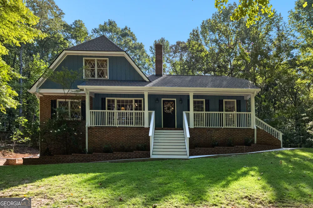 400 Darren DR Fayetteville, GA 30215