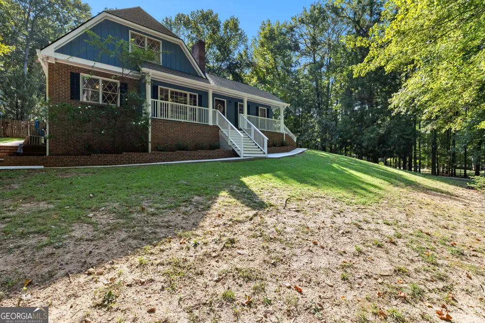 400 Darren DR Fayetteville, GA 30215