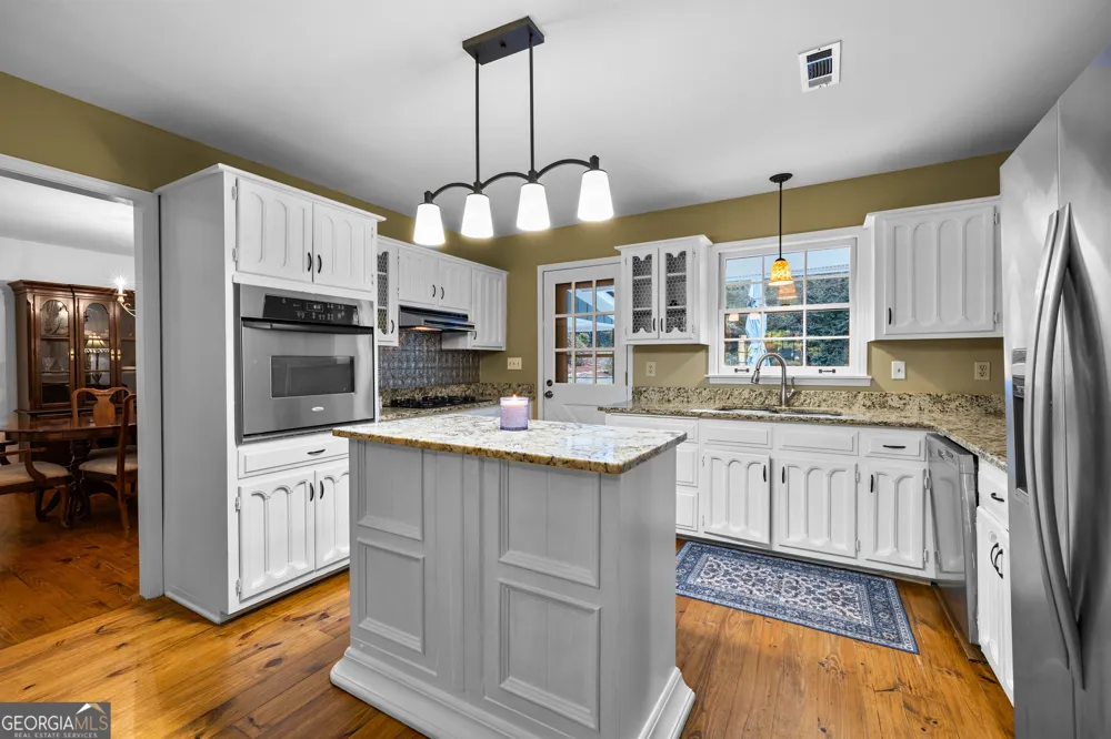 400 Darren DR Fayetteville, GA 30215