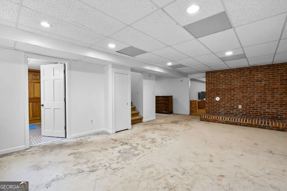 400 Darren DR Fayetteville, GA 30215