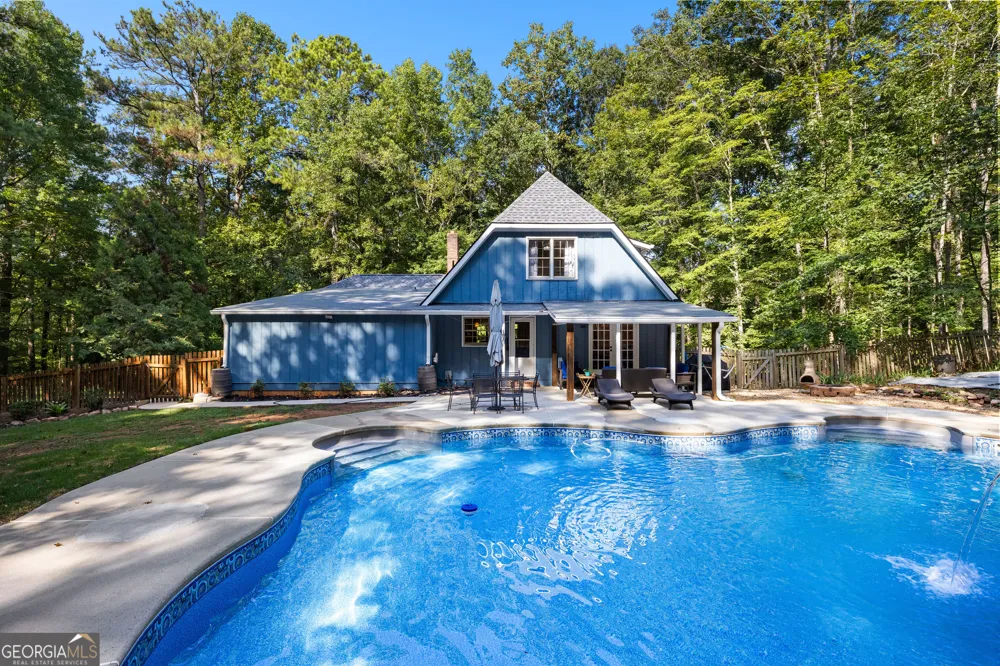 400 Darren DR Fayetteville, GA 30215