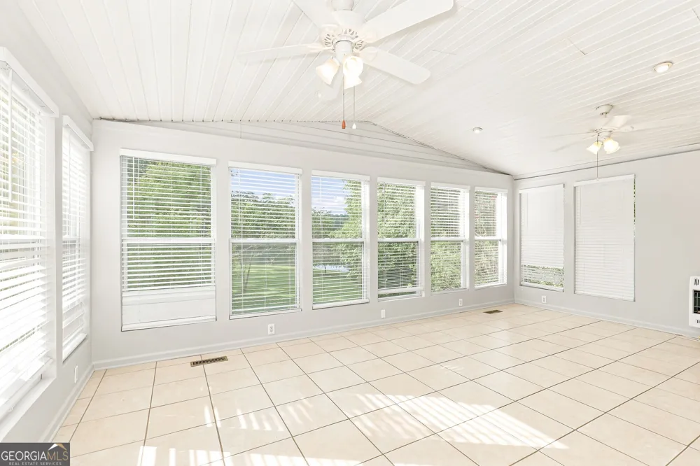 85 North DR Hampton, GA 30228