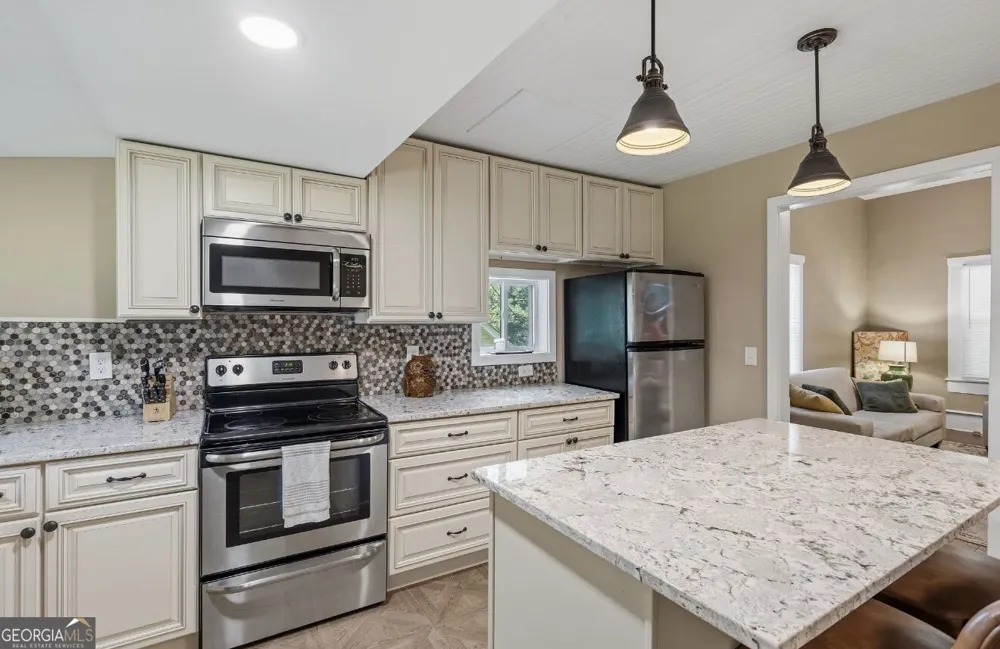 89 Cole ST Newnan, GA 30263