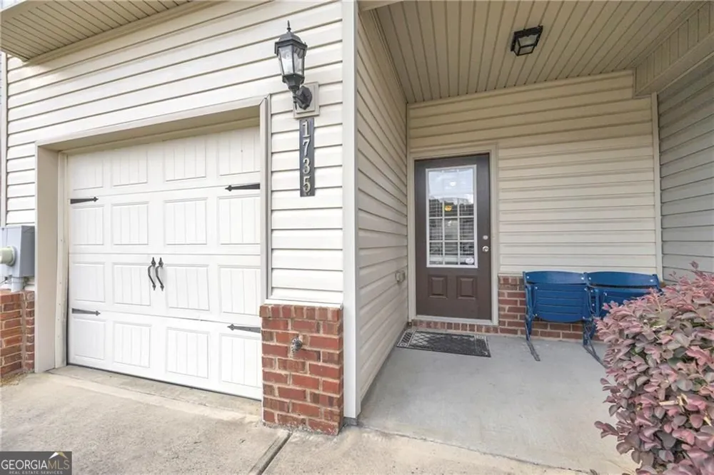 1735 Snapping CT Winder, GA 30680