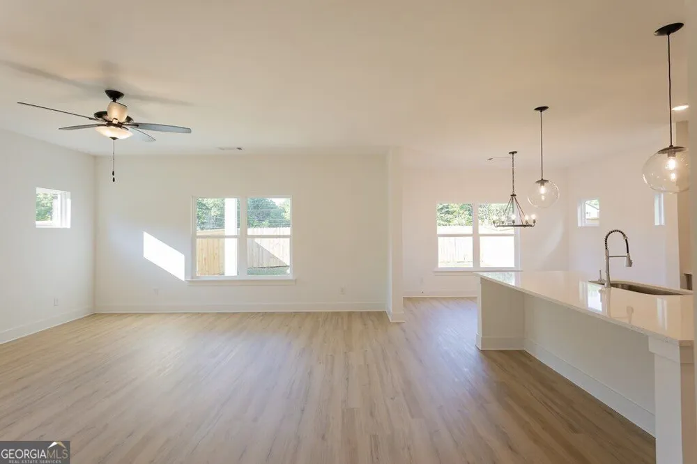 3041 Sea Aster WAY Buford, GA 30519