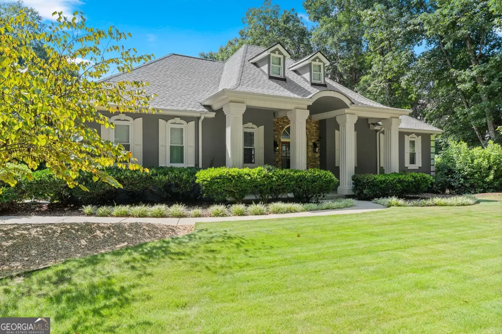 5725 Ash DR Cumming, GA 30040