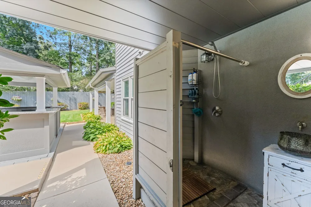 5725 Ash DR Cumming, GA 30040