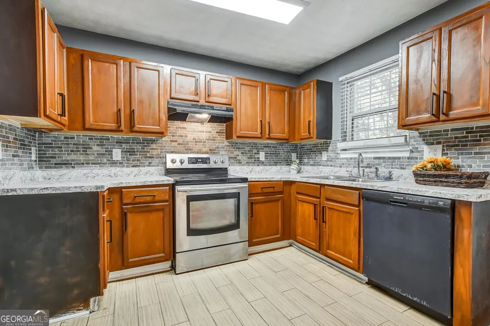 4251 Chestnut Lake AVE Lithonia, GA 30038