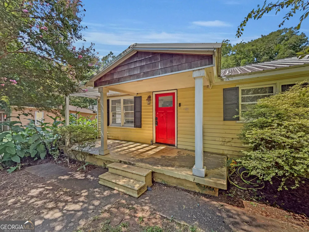 1748 E Broad ST Athens, GA 30601