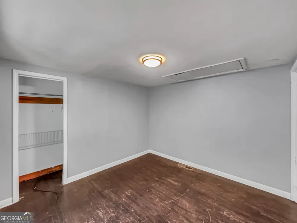 1748 E Broad ST Athens, GA 30601