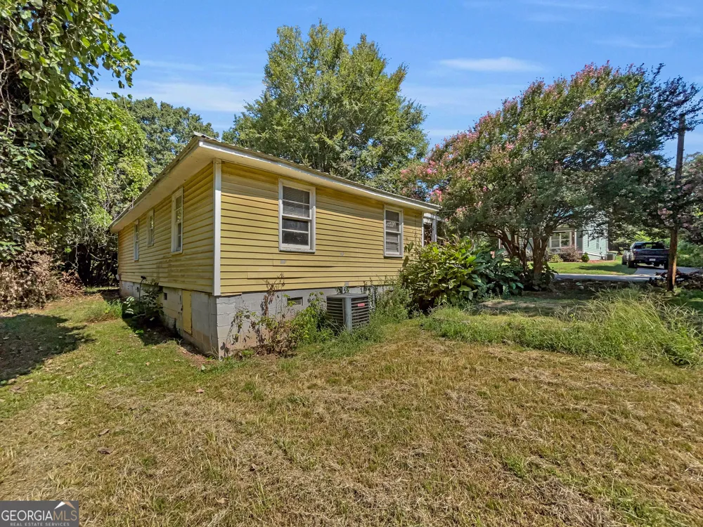 1748 E Broad ST Athens, GA 30601