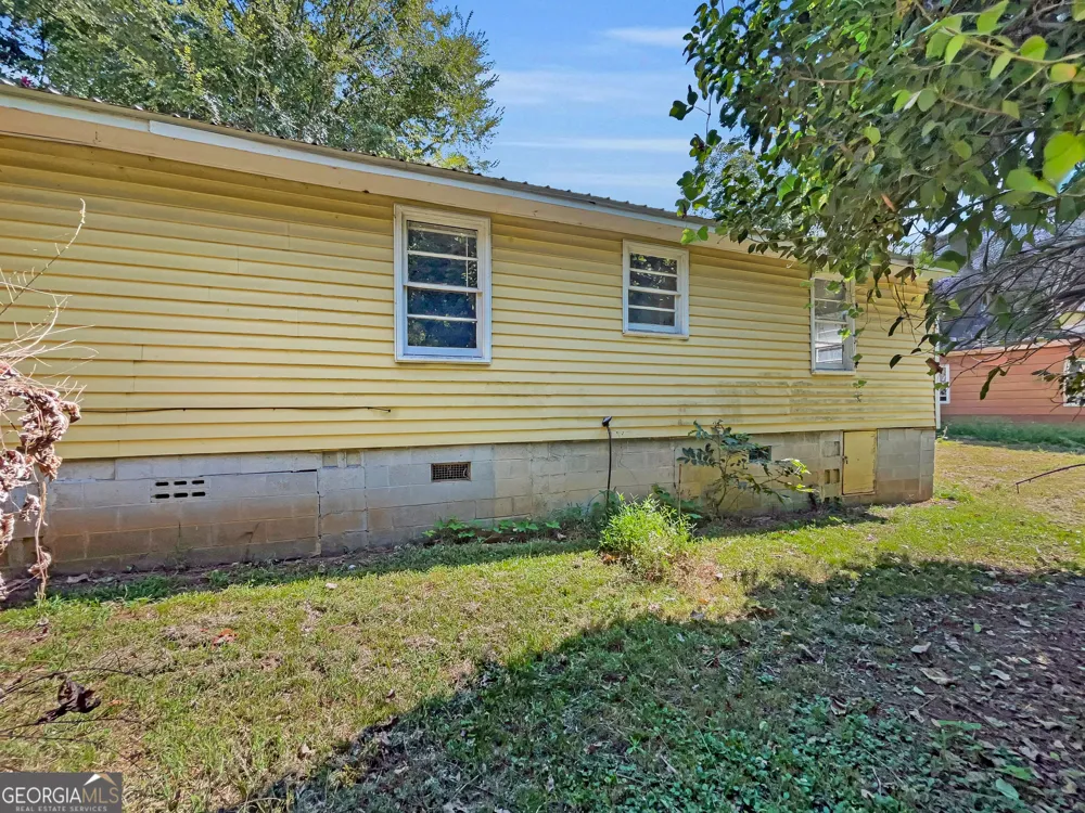 1748 E Broad ST Athens, GA 30601