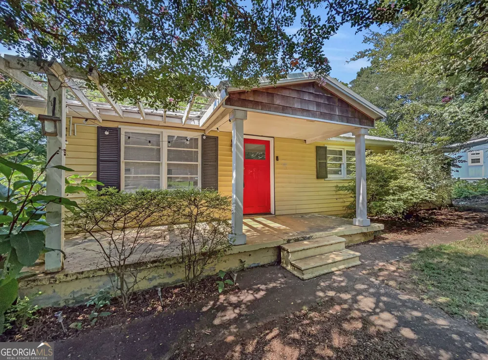 1748 E Broad ST Athens, GA 30601