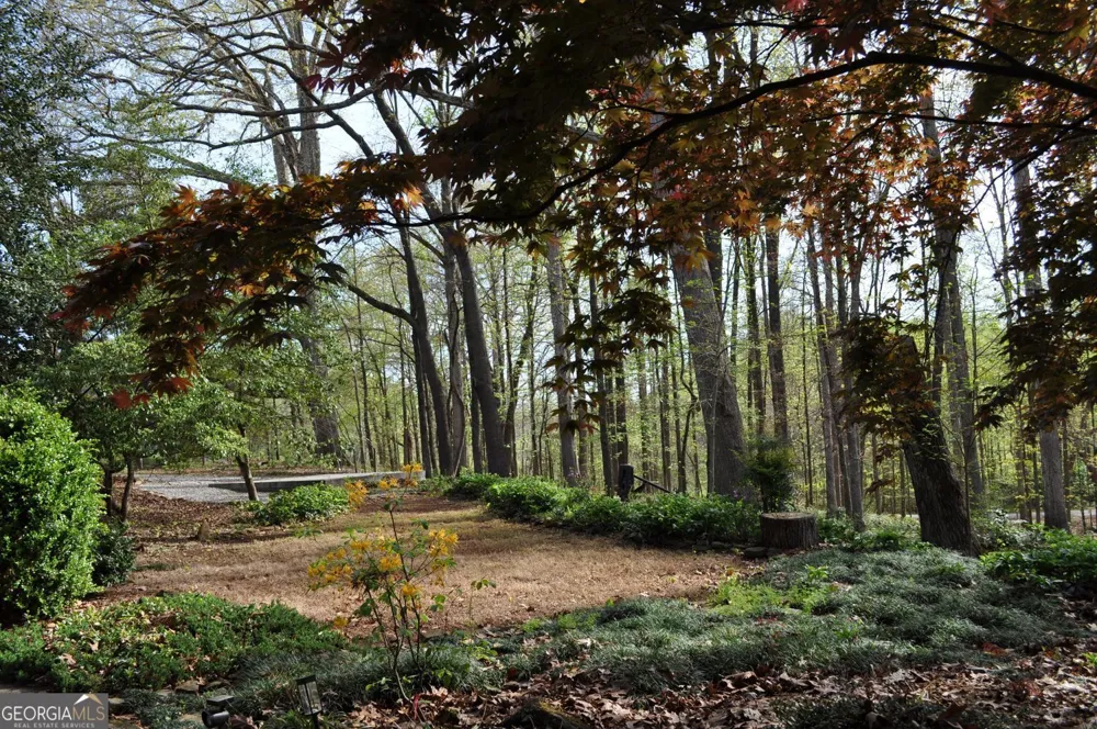 731 Hidden Lakes TRL Jefferson, GA 30549