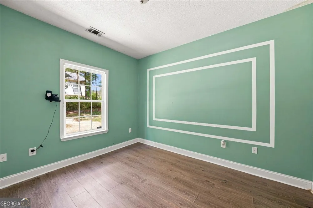 215 Hallie LN Macon, GA 31211