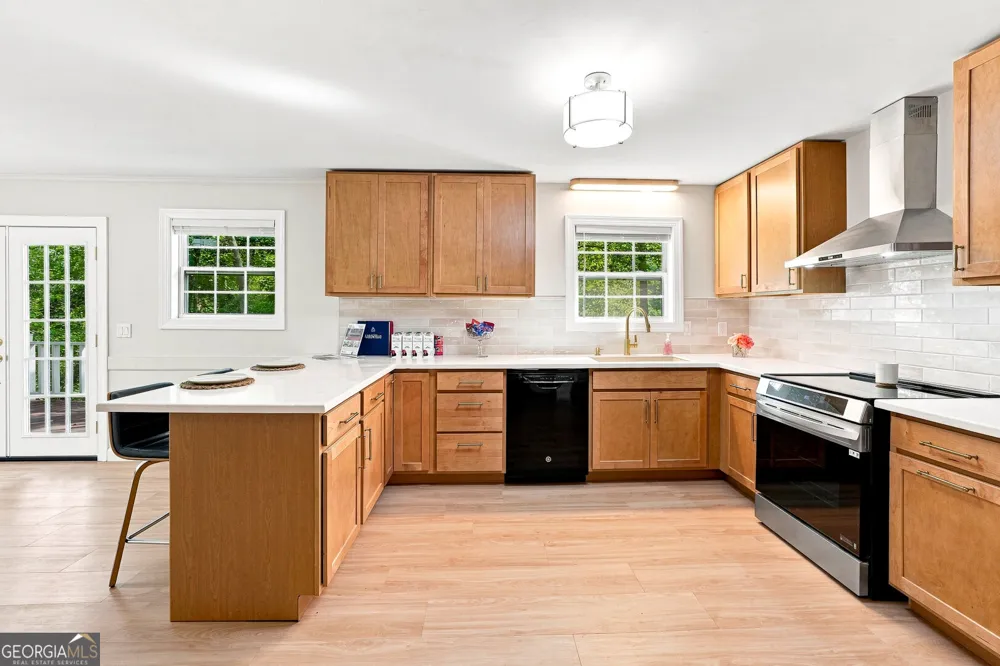 121 White Antelope ST Waleska, GA 30183