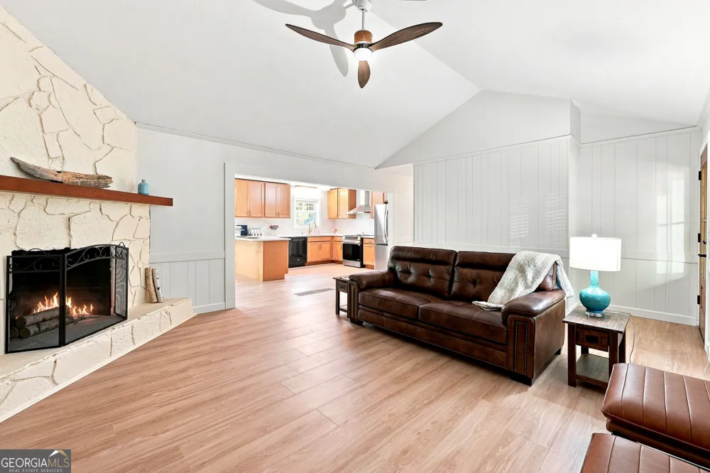 121 White Antelope ST Waleska, GA 30183
