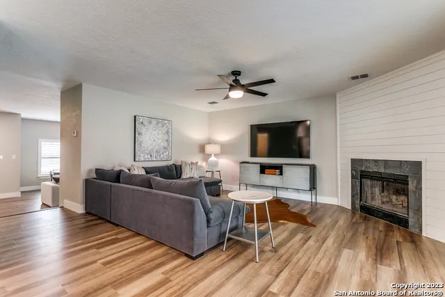 7619 Valley Trails St San Antonio, TX 78250