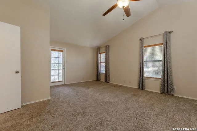 6335 Scrub Jay San Antonio, TX 78240