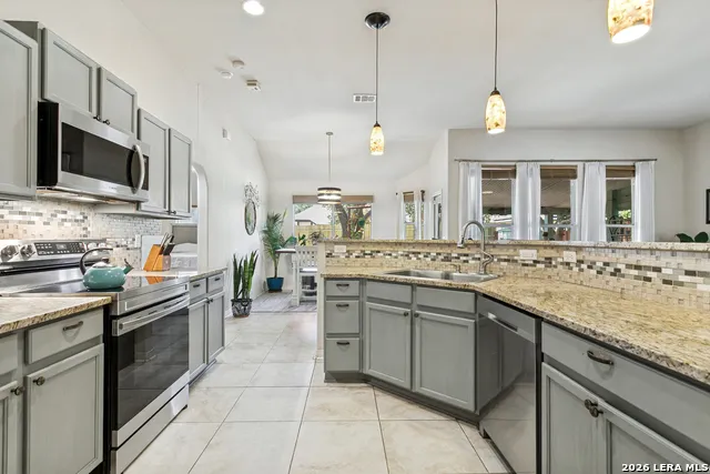 2236 STONECREST PATH New Braunfels, TX 78130