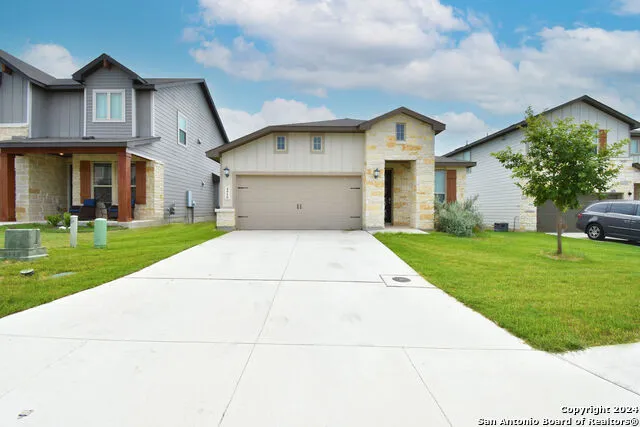 4910 OXBOW BND St Hedwig, TX 78152