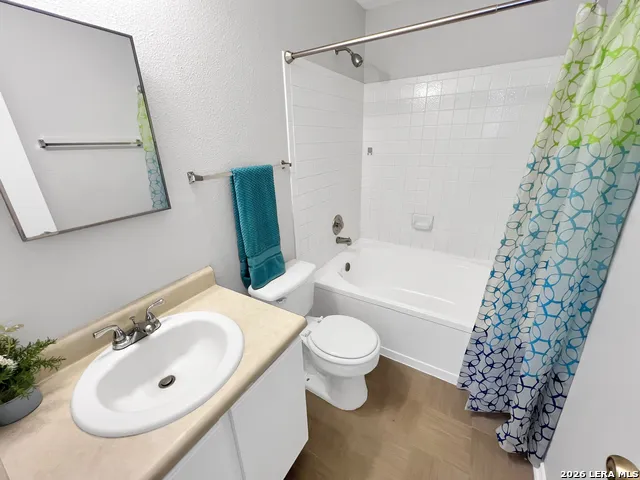9034 MOUNTAIN FIELD DR San Antonio, TX 78240