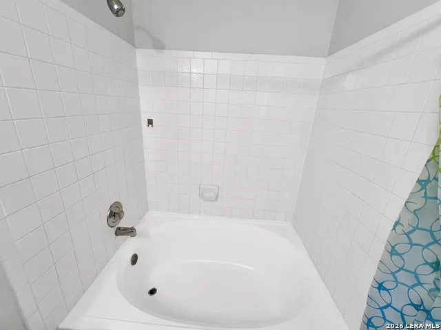 9034 MOUNTAIN FIELD DR San Antonio, TX 78240