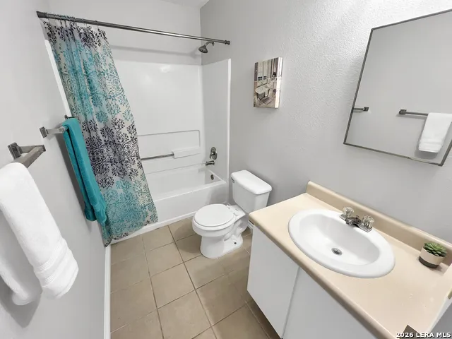 9034 MOUNTAIN FIELD DR San Antonio, TX 78240